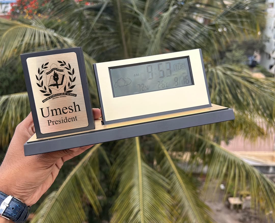 Personalized Desk Pen Stand